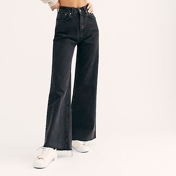 Urban Outfitters Denim - Ragged jeans